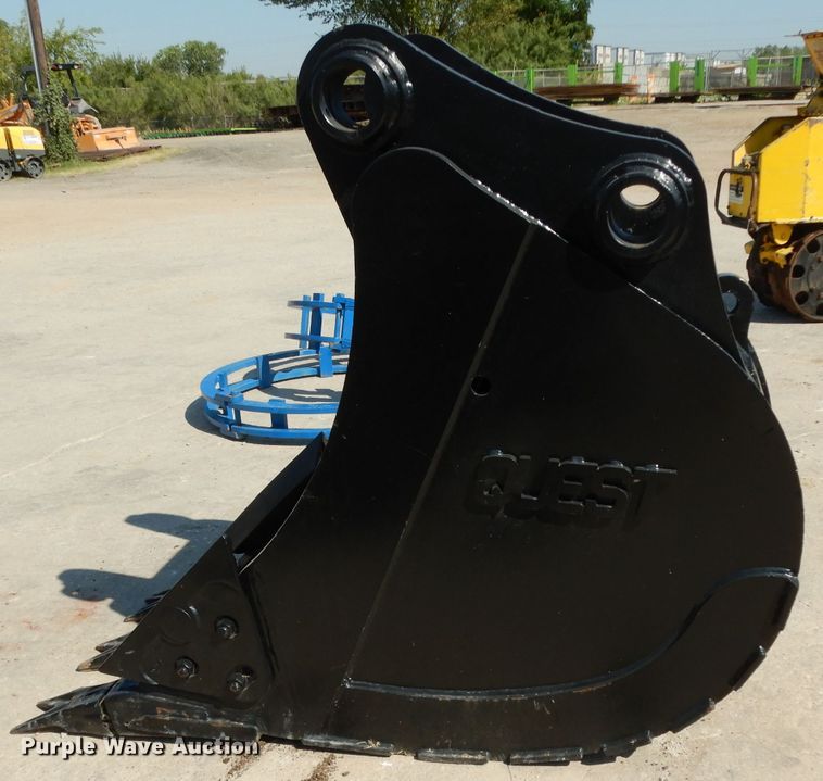 image for item HR9551 Quest HD2524 26"W excavator bucket