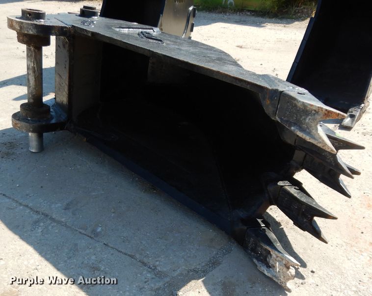 image for item HR9553 Adco 30V26 25"W excavator bucket