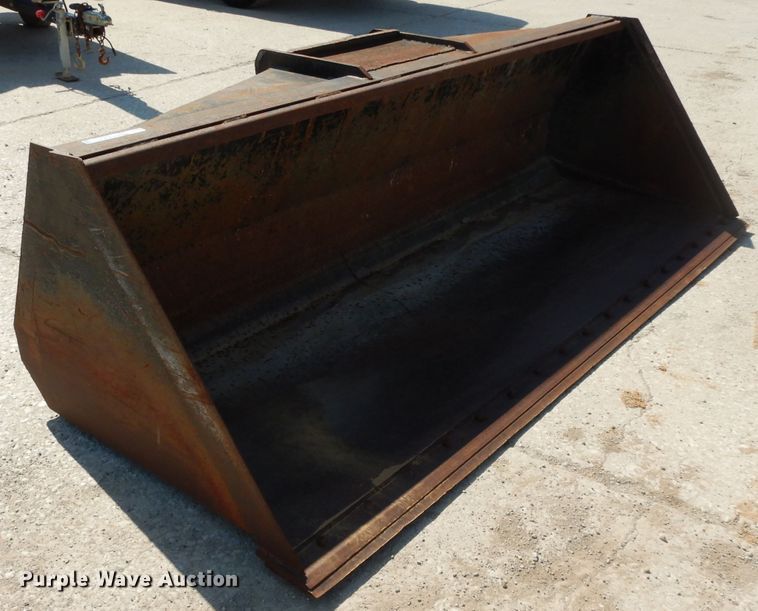 image for item HR9554 Metric 19743 105"W loader bucket