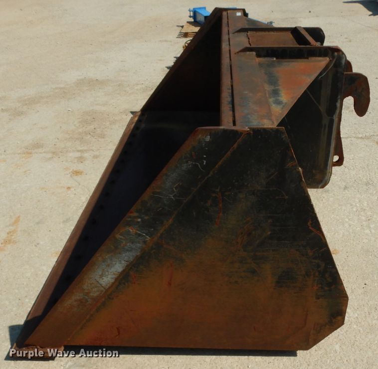 image for item HR9554 Metric 19743 105"W loader bucket