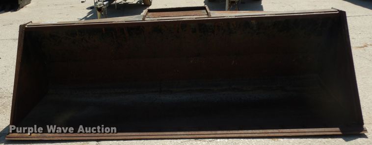 image for item HR9554 Metric 19743 105"W loader bucket