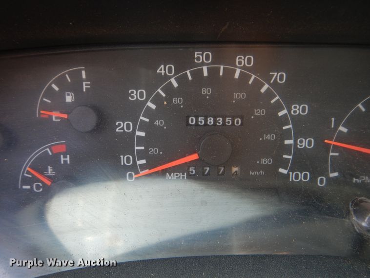 image for item HY9262 2003 Ford F750 Super Duty  crane truck