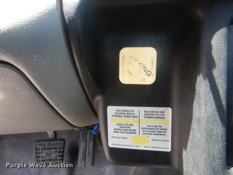 image for item HY9262 2003 Ford F750 Super Duty  crane truck