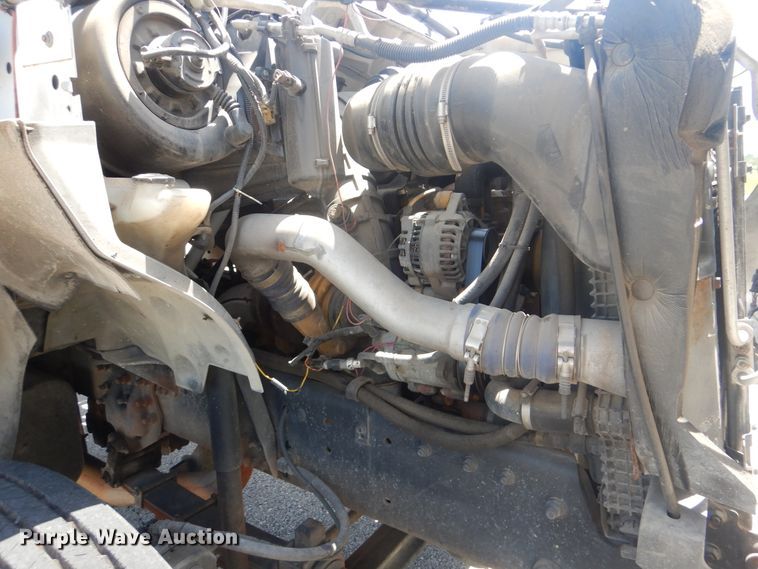 image for item HY9262 2003 Ford F750 Super Duty  crane truck