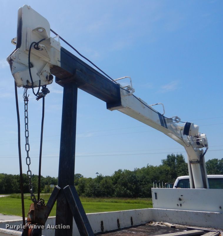 image for item HY9262 2003 Ford F750 Super Duty  crane truck