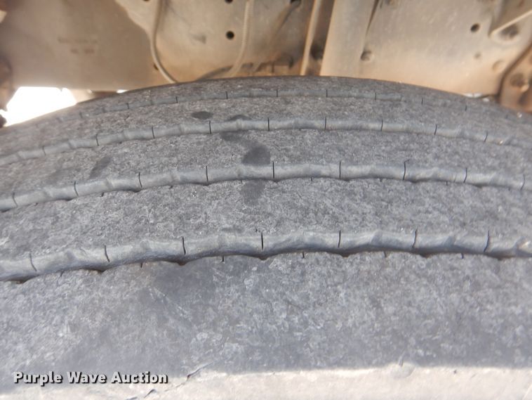 image for item HY9262 2003 Ford F750 Super Duty  crane truck