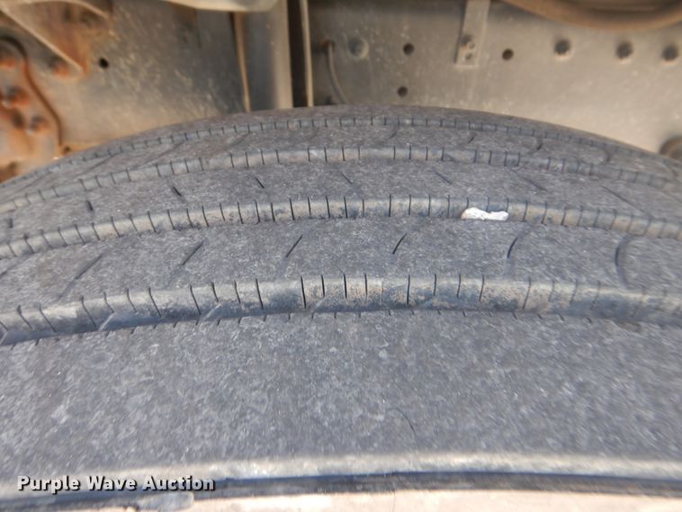 image for item HY9262 2003 Ford F750 Super Duty  crane truck