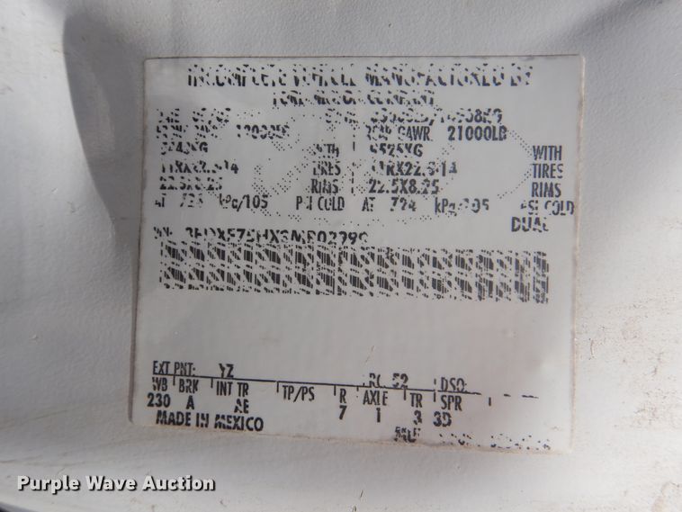 image for item HY9262 2003 Ford F750 Super Duty  crane truck