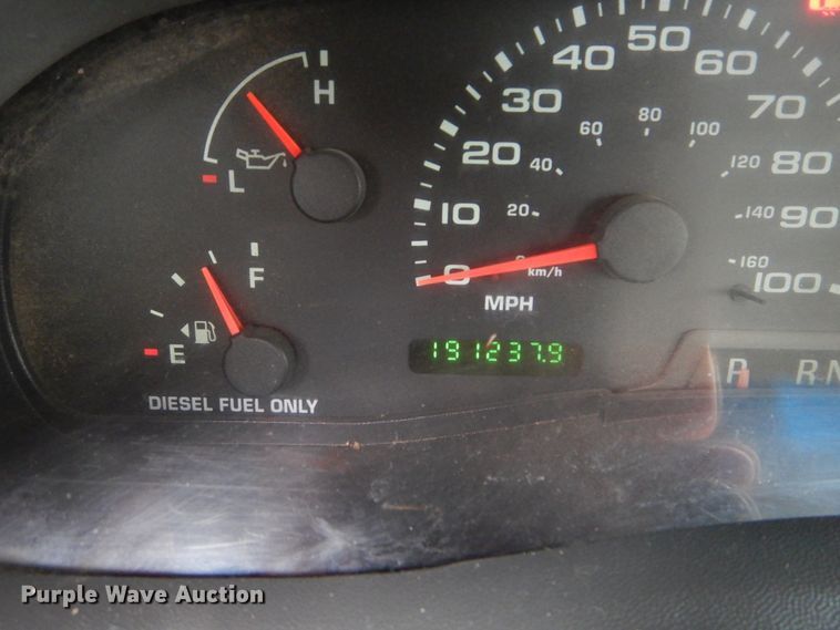 image for item HY9263 2004 Ford F550 Super Duty  bucket truck