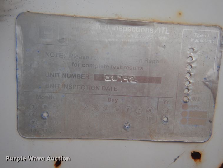 image for item HY9263 2004 Ford F550 Super Duty  bucket truck