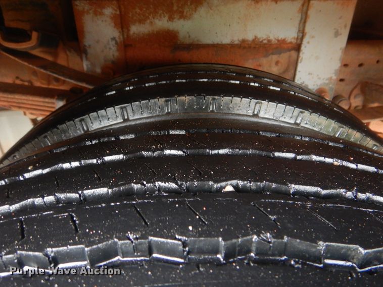 image for item HY9263 2004 Ford F550 Super Duty  bucket truck