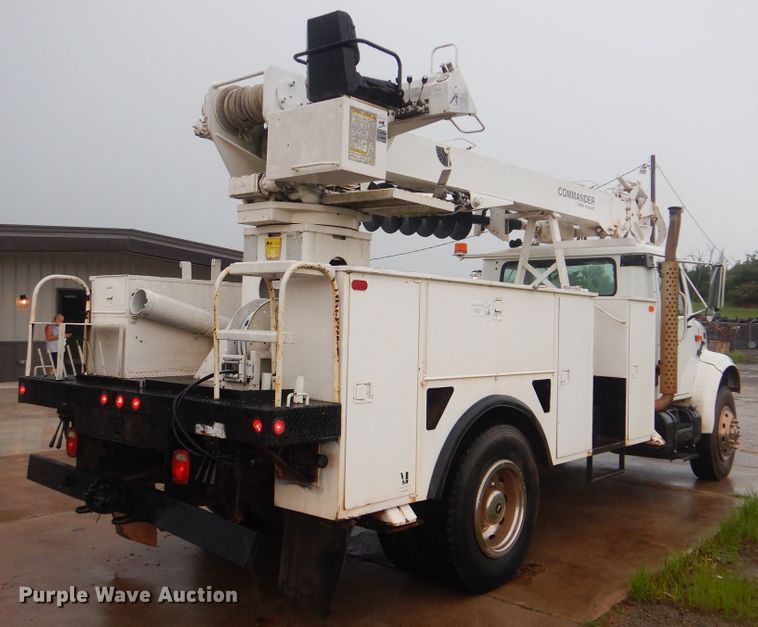 image for item HY9264 1998 International 4700  digger derrick truck