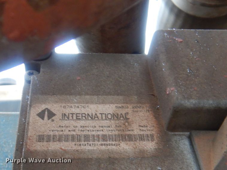 image for item HY9264 1998 International 4700  digger derrick truck