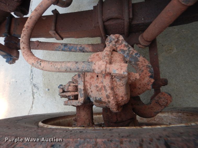 image for item HY9264 1998 International 4700  digger derrick truck