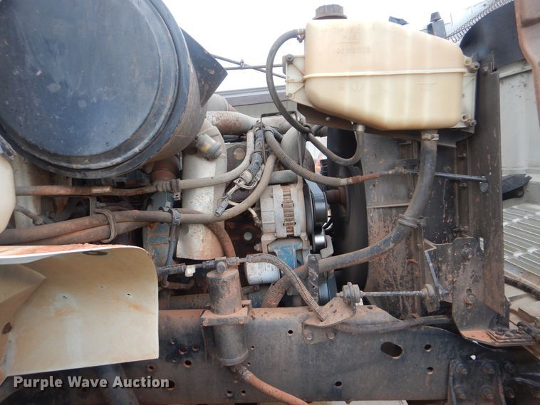 image for item HY9264 1998 International 4700  digger derrick truck