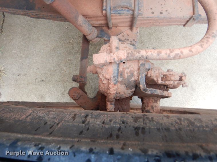 image for item HY9264 1998 International 4700  digger derrick truck