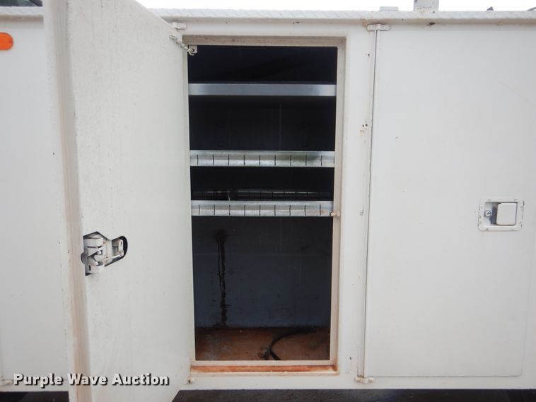 image for item HY9264 1998 International 4700  digger derrick truck