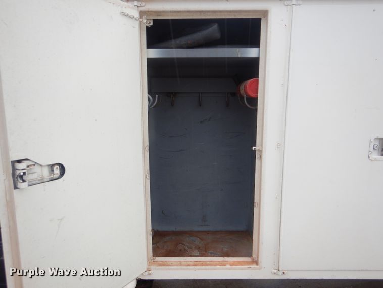 image for item HY9264 1998 International 4700  digger derrick truck