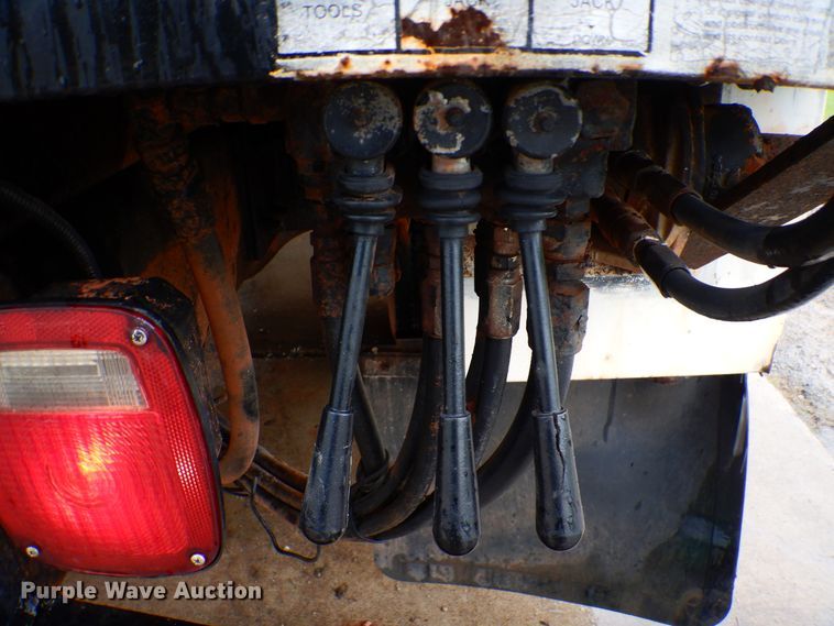 image for item HY9264 1998 International 4700  digger derrick truck