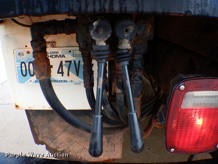 image for item HY9264 1998 International 4700  digger derrick truck