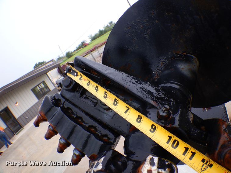 image for item HY9264 1998 International 4700  digger derrick truck