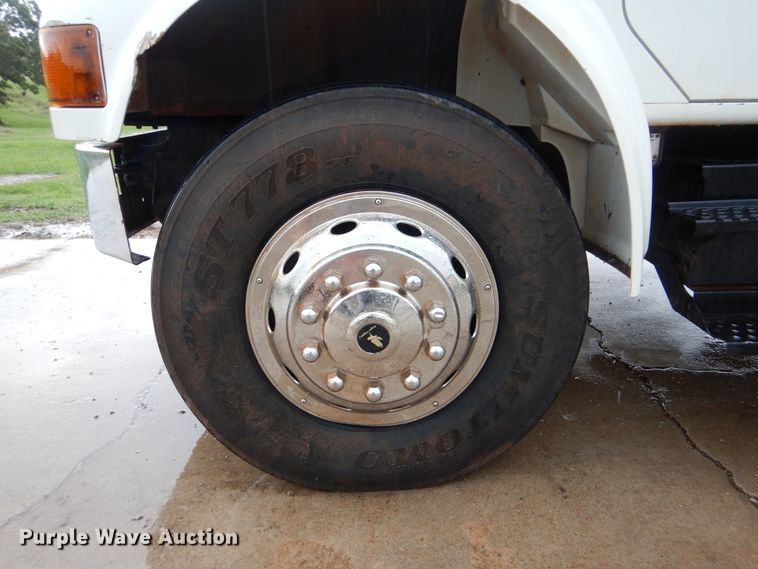 image for item HY9264 1998 International 4700  digger derrick truck