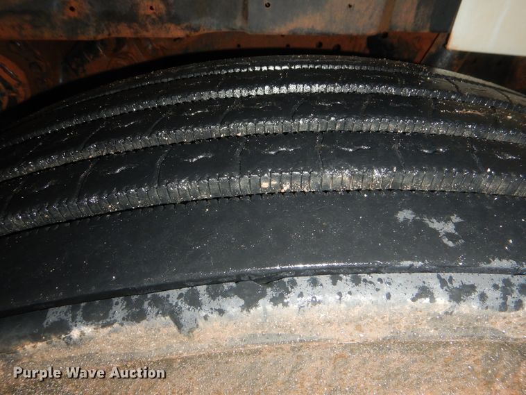 image for item HY9264 1998 International 4700  digger derrick truck