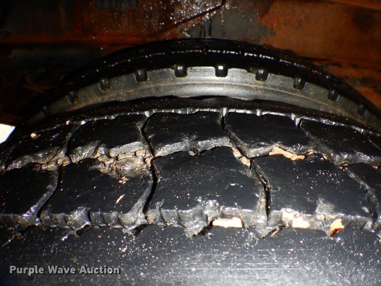 image for item HY9264 1998 International 4700  digger derrick truck