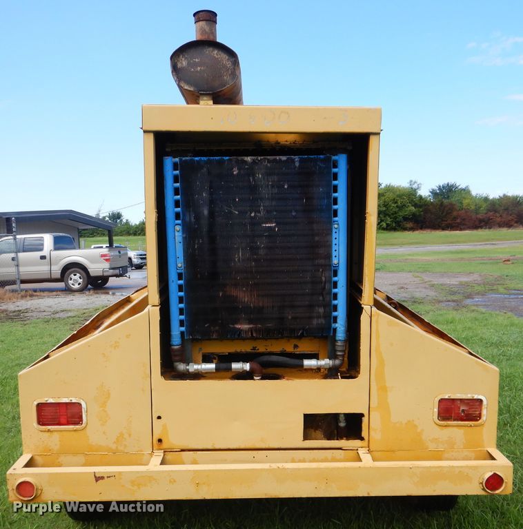 image for item HY9265 Sullair  air compressor