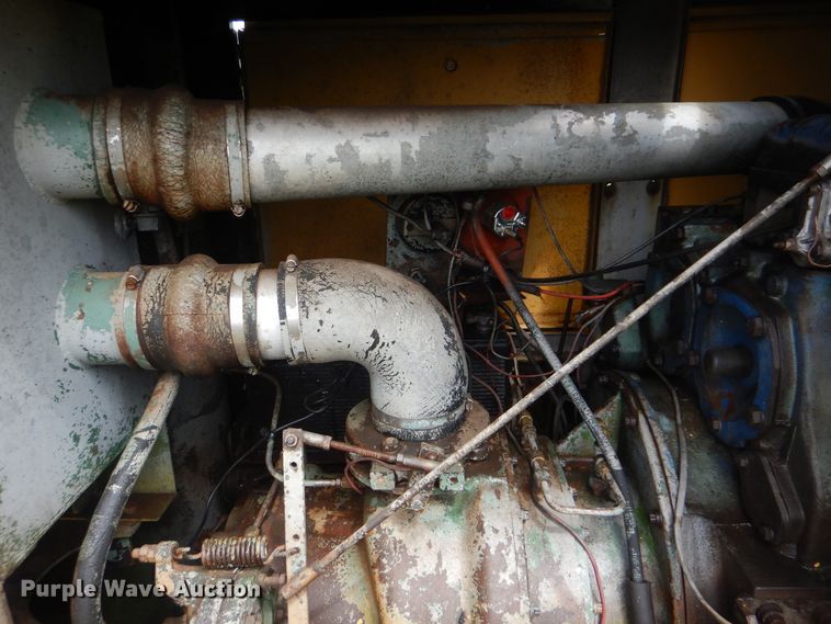 image for item HY9265 Sullair  air compressor