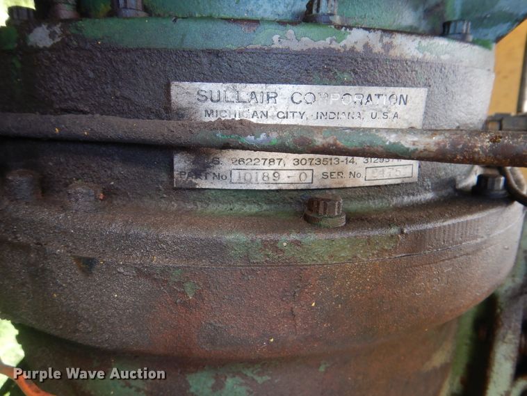 image for item HY9265 Sullair  air compressor
