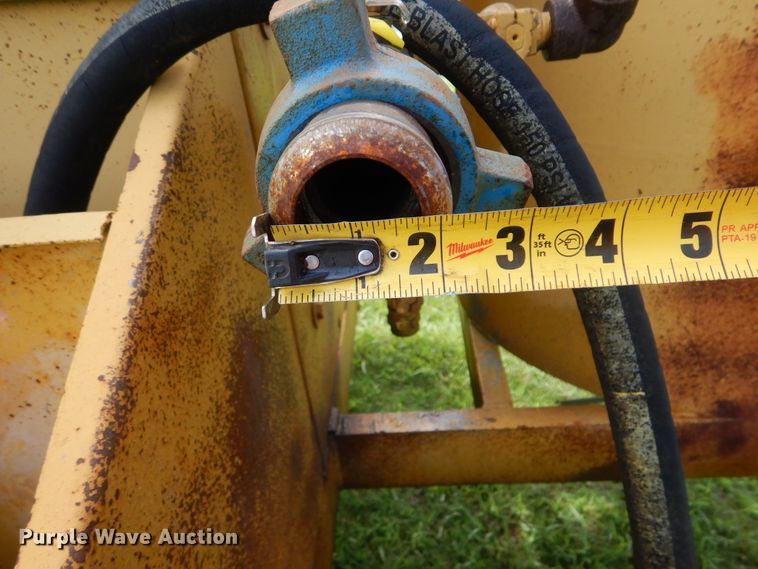 image for item HY9265 Sullair  air compressor