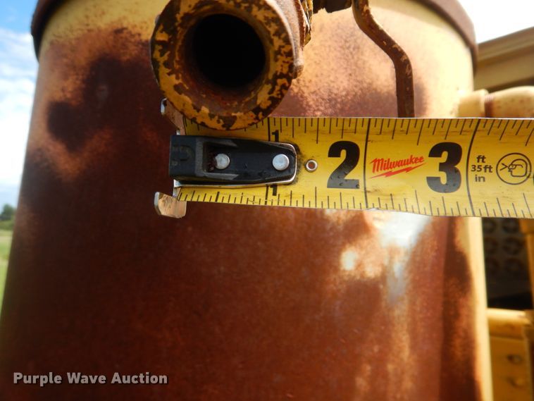 image for item HY9265 Sullair  air compressor