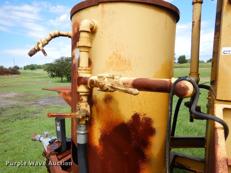 image for item HY9265 Sullair  air compressor