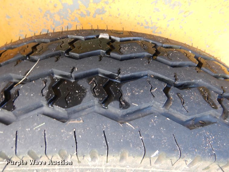 image for item HY9265 Sullair  air compressor