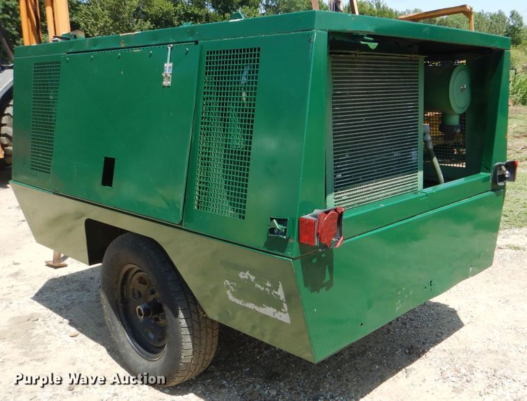 image for item HY9277 Sullair 185DPQ  air compressor