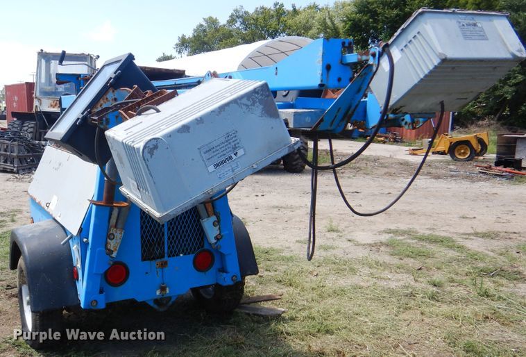 image for item HY9279 2005 Genie TML-4000N  light plant