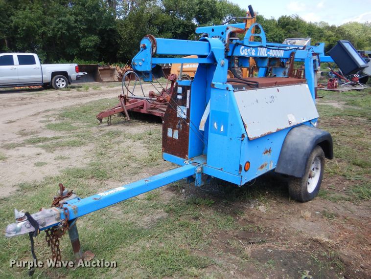 image for item HY9279 2005 Genie TML-4000N  light plant