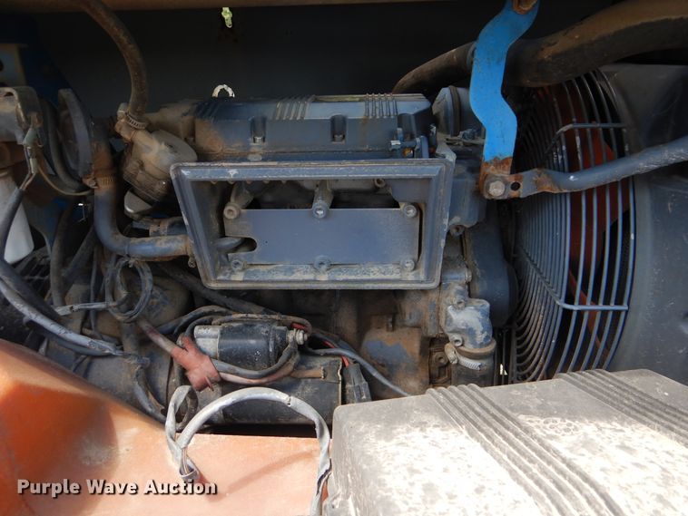 image for item HY9279 2005 Genie TML-4000N  light plant