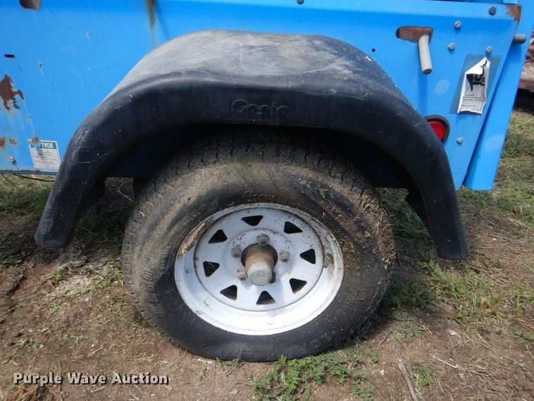 image for item HY9279 2005 Genie TML-4000N  light plant