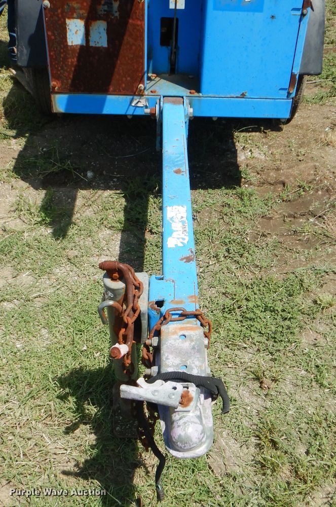 image for item HY9279 2005 Genie TML-4000N  light plant