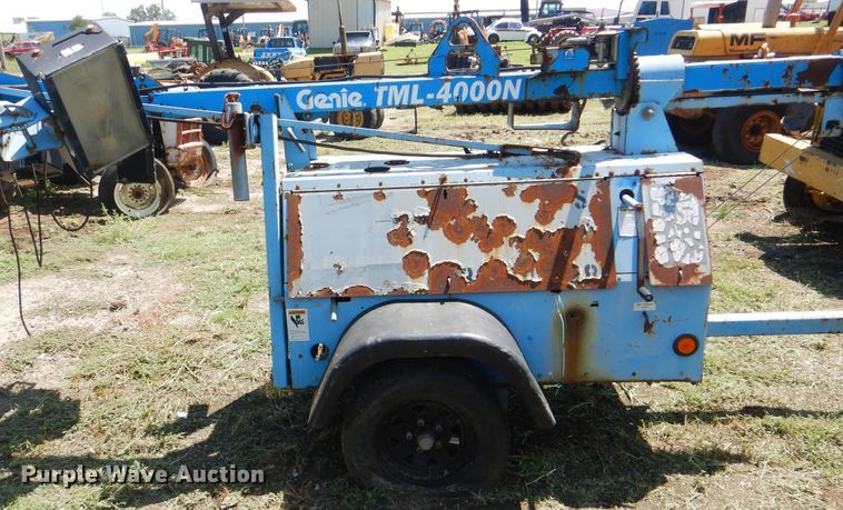 image for item HY9280 2006 Genie TML-4000N  light plant
