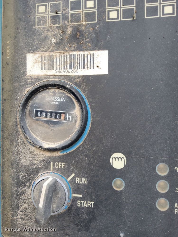 image for item HY9280 2006 Genie TML-4000N  light plant