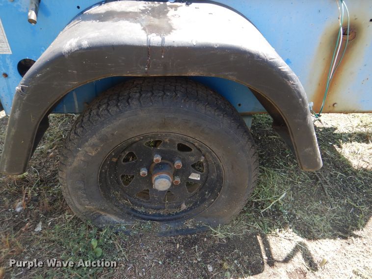 image for item HY9280 2006 Genie TML-4000N  light plant