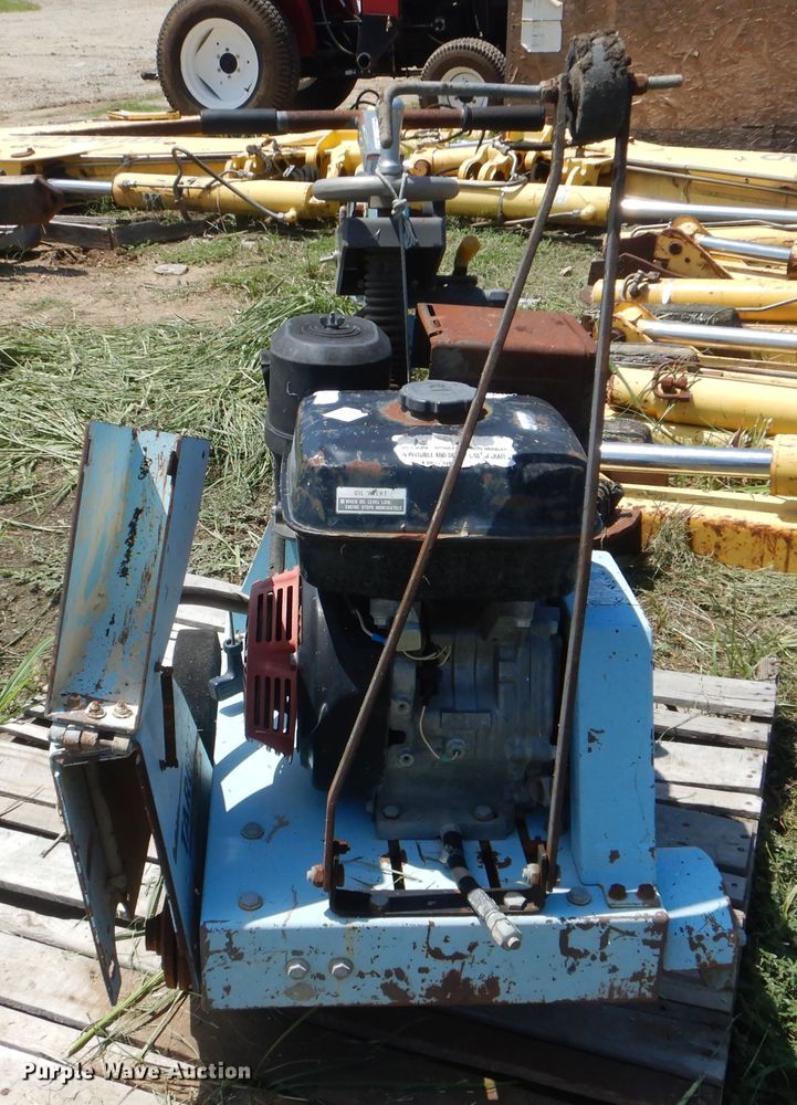 image for item HY9287 Target MC18 concrete saw