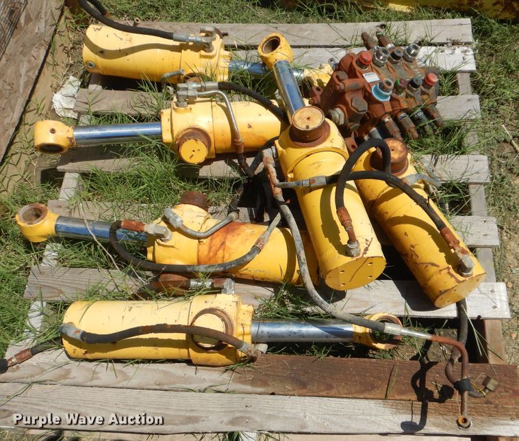 image for item HY9292 New Holland Parts