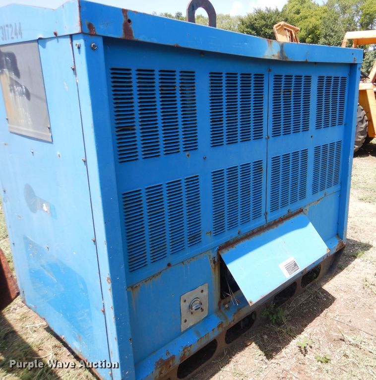 image for item HY9295 Miller eight panel welder