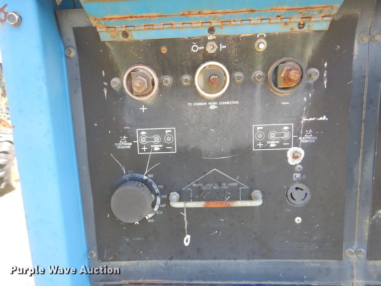 image for item HY9295 Miller eight panel welder