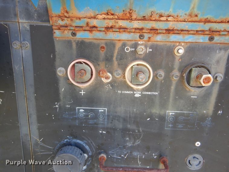 image for item HY9295 Miller eight panel welder