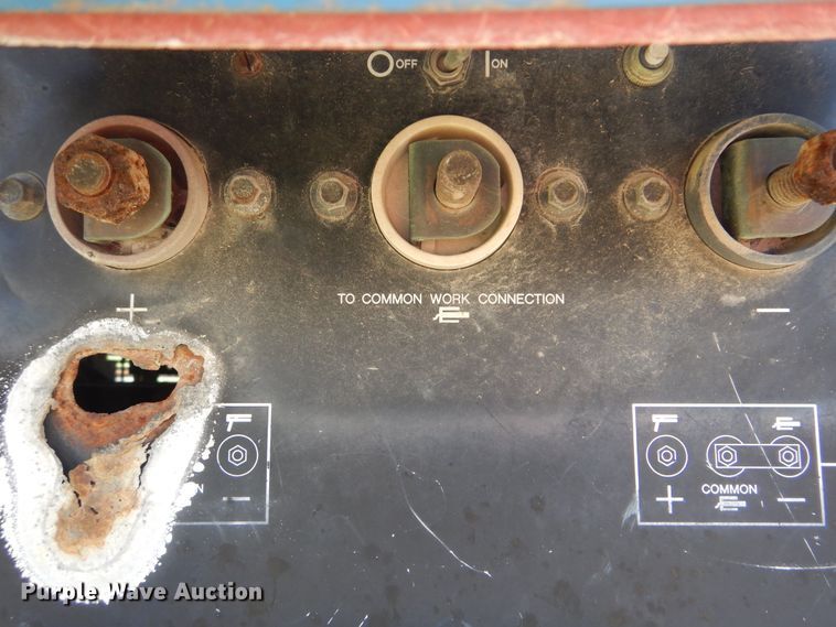 image for item HY9295 Miller eight panel welder